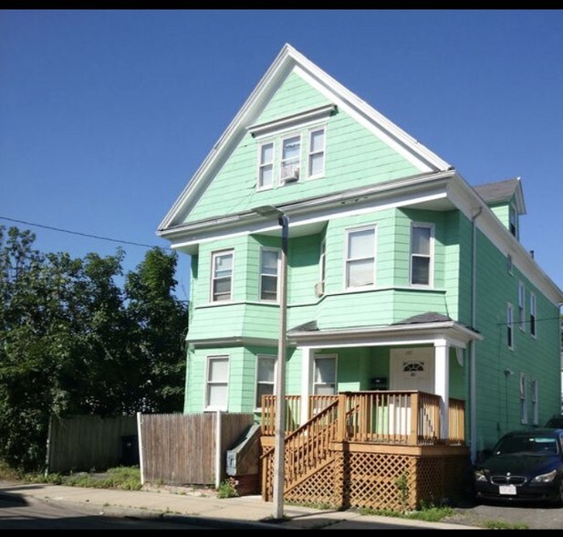Building Photo - 197 Norwell St