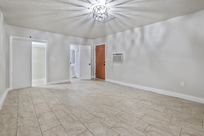 Building Photo - 1825 Letts Ave