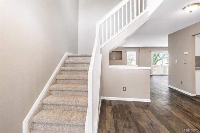 Building Photo - 22733 Coachlight Cir