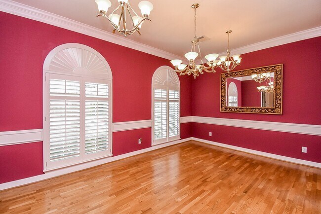 Building Photo - 3015 Bonnebridge Way Blvd