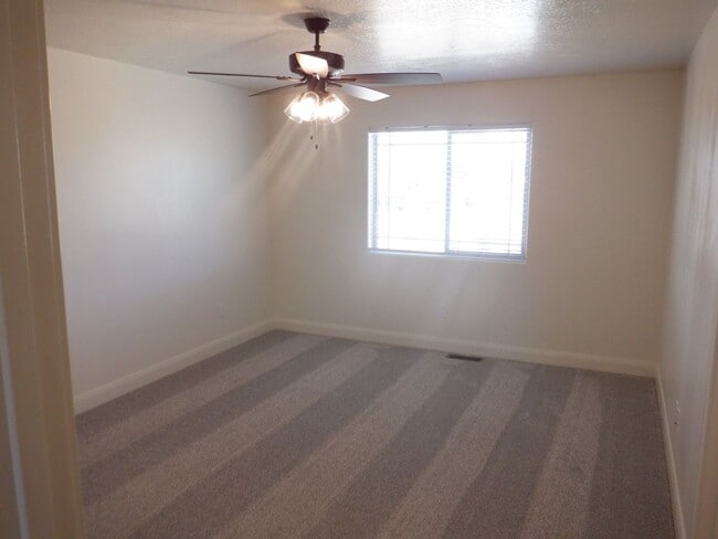 Building Photo - 3 Bed - 2.5 Bath, Newer Construction, Larg...