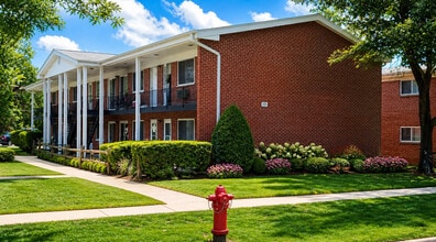 Building Photo - 323 N Princeton Ave