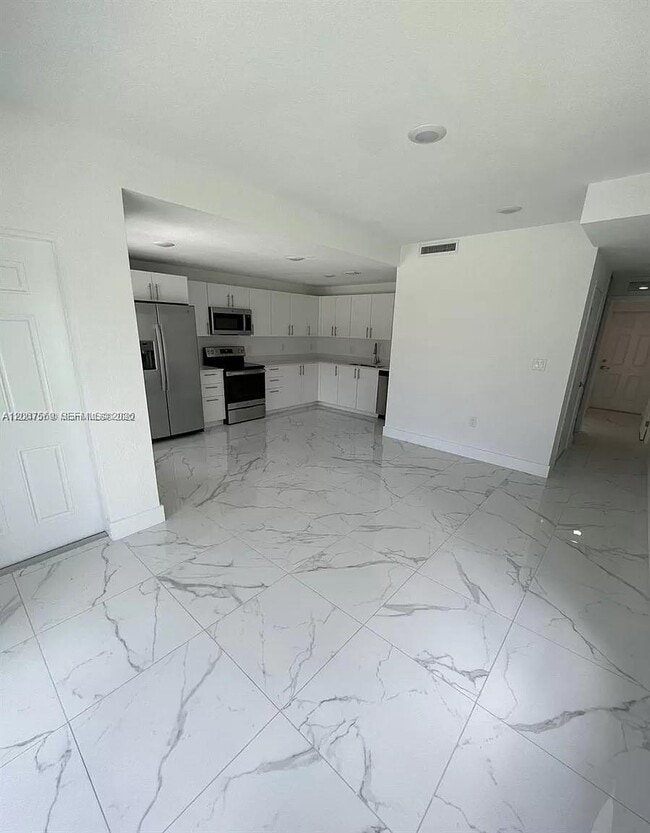 Building Photo - 25859 SW 144th Ct