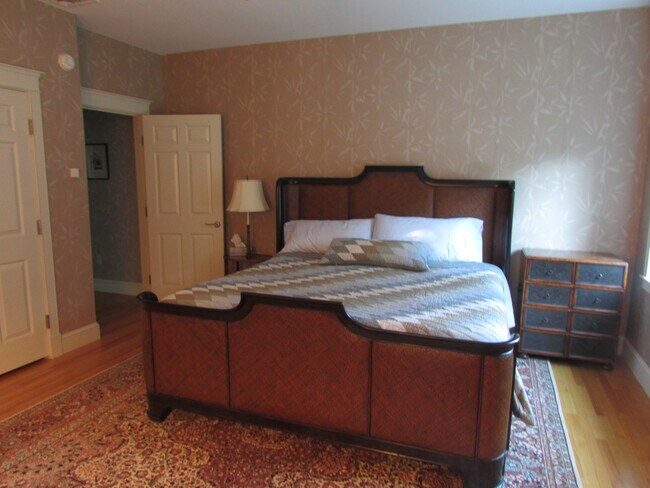 Building Photo - 1140 Roosevelt Trail