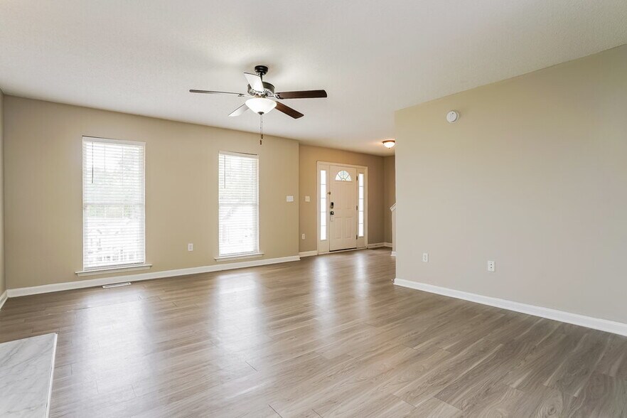 Building Photo - 128 Pondfield Ct