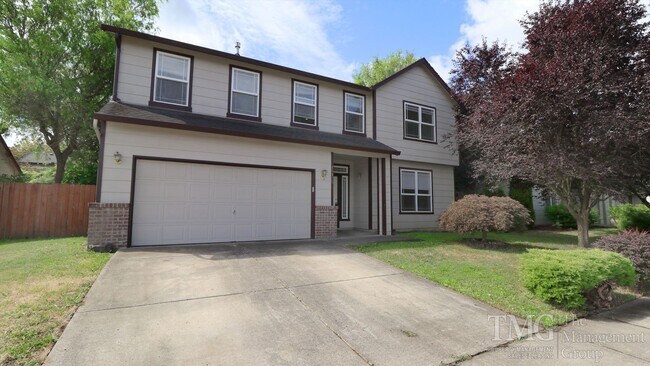 Building Photo - Beautiful 4-Bedroom Home with Custom Finishes & Thoughtful Layout