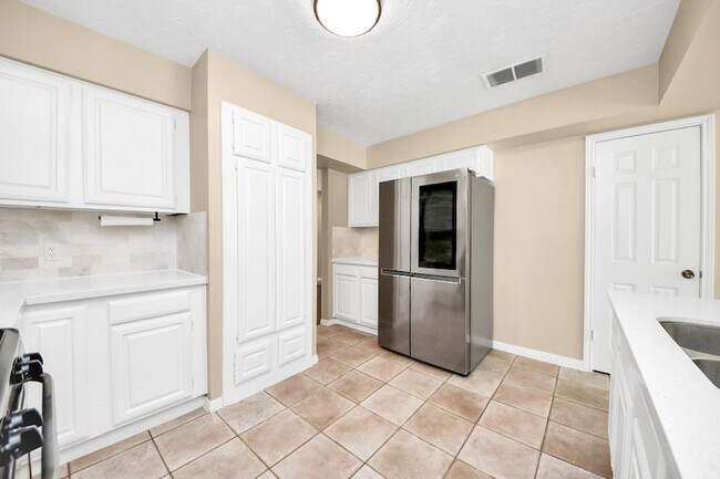 Building Photo - 3834 Carya Cir