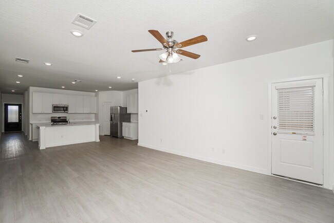 Building Photo - 606 Kayden Ct