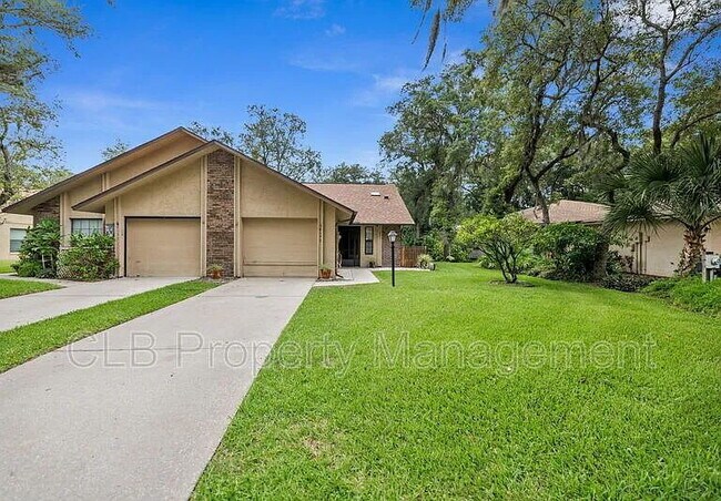 Building Photo - Lovely 2 bedroom/2 bathroom duplex in Port Orange