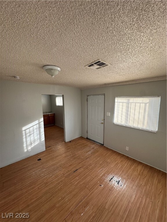 Building Photo - 622 W McWilliams Ave