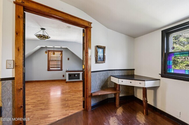 Building Photo - 15 Woolley Ave