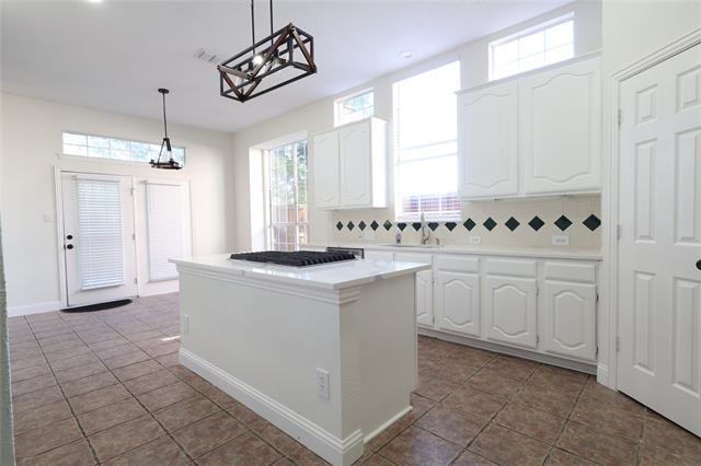 Building Photo - 5901 Louisville Dr