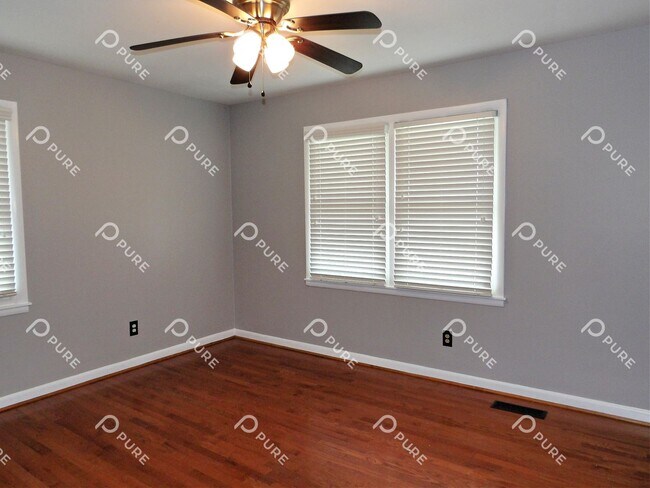 Building Photo - 1717 Haynes Ave NE