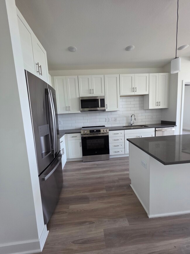 Building Photo - 45 at Creekside Apartments