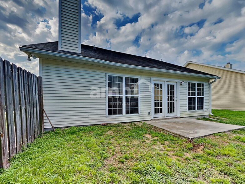 Building Photo - 222 Garden Grove Dr