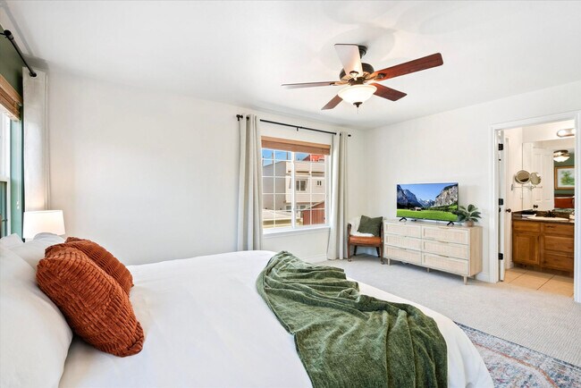 Building Photo - 344 Cajetan St