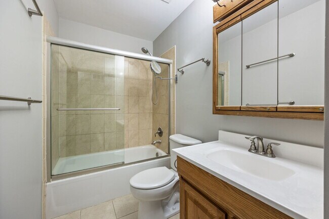 Building Photo - 5S710 Steeple Run Dr