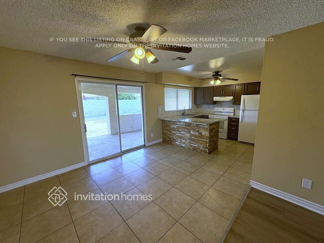 Building Photo - 4712 E Carson Rd