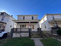 Building Photo - 3 bed 1.5 bath - Located in the heart of Monessen