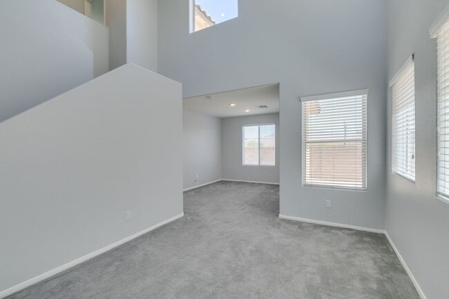 Building Photo - Bright & Spacious Home with Open Layout and Prime Location