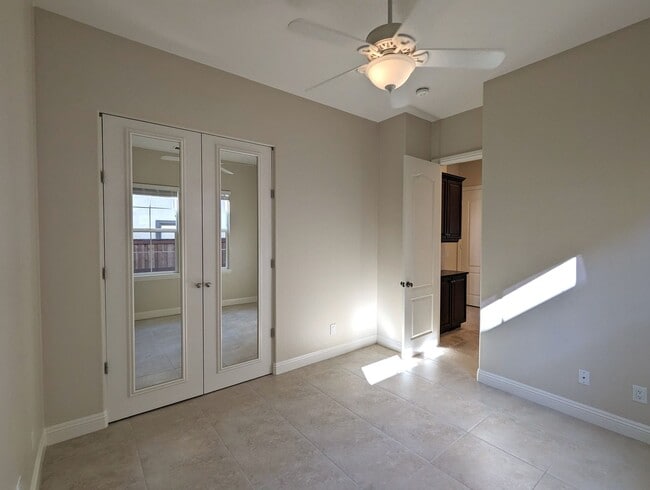 Building Photo - 6217 Alverton Dr