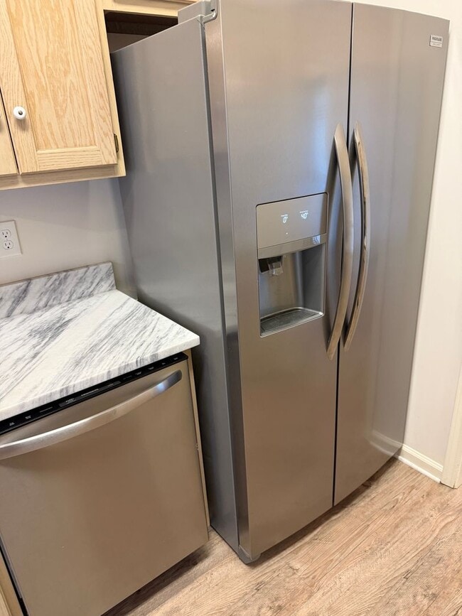 Building Photo - 3 BR/2BA | Newly Renovated Single Family Home |Attached garage  | Fenced  backyard | In Cordova!