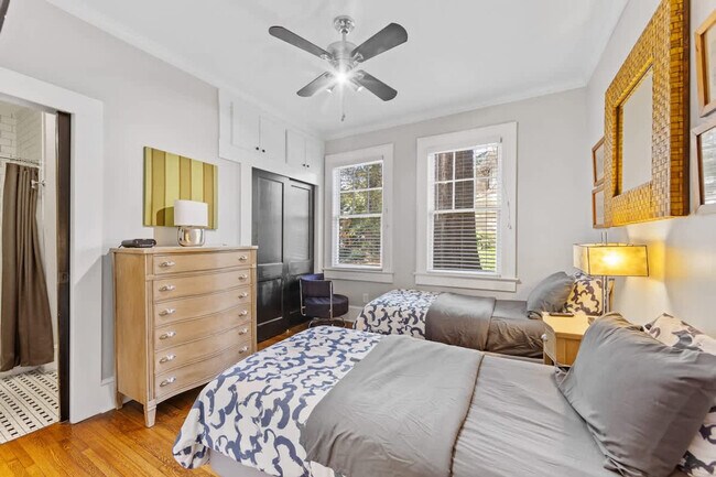 Building Photo - 500 Queens Rd