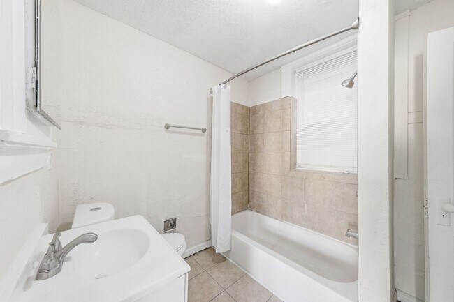 Building Photo - 3507 Ohio Ave