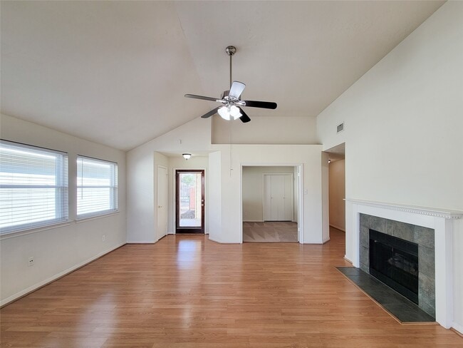 Building Photo - 8611 Pool Creek Dr