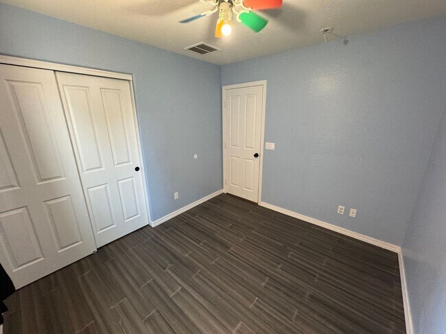 Building Photo - 7371 W Alicia Dr