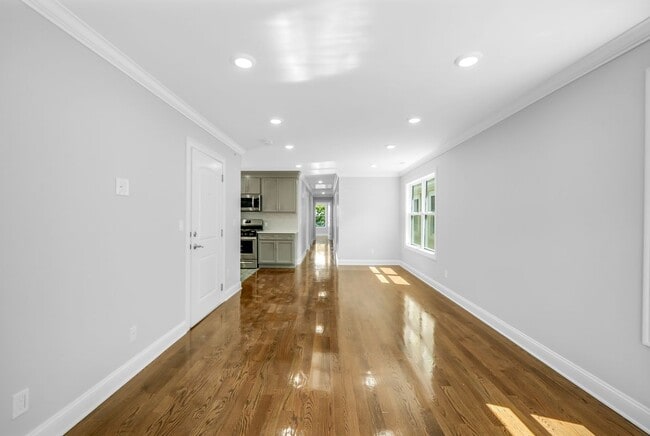 Building Photo - 146 N 15th St