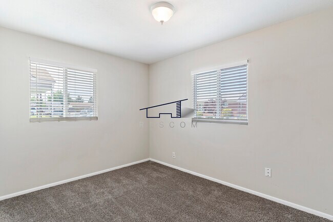 Building Photo - 167 E 4700 S