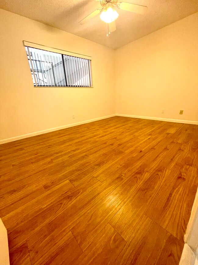 Building Photo - 5130 Las Verdes Cir