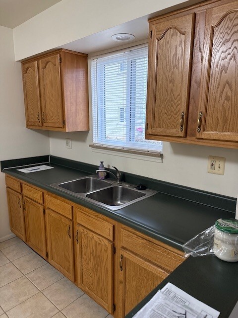 Building Photo - Country Apartments