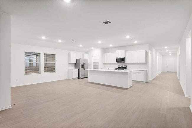 Building Photo - 100 Dreyer