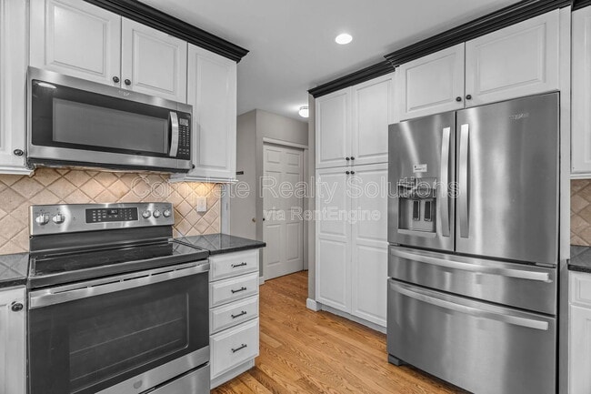 Building Photo - 16610 Green Needle Ct