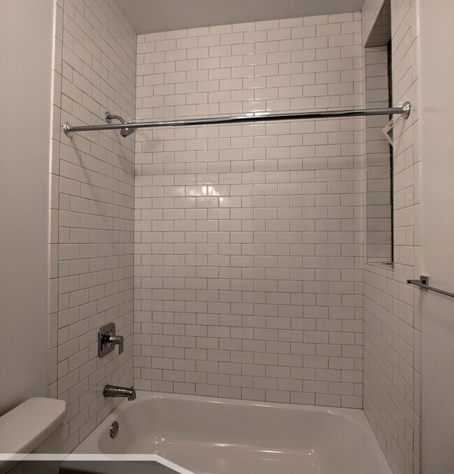 Building Photo - 3405 W Fullerton Ave