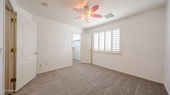 Building Photo - 7015 W Southgate Ave