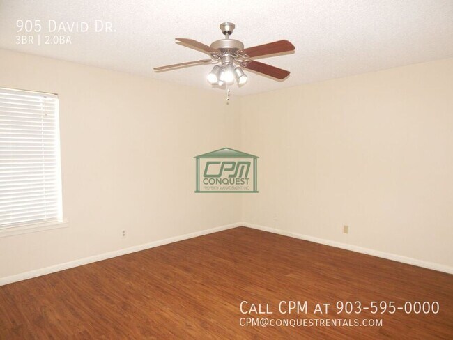 Building Photo - 905 David Dr