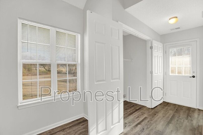 Building Photo - 771 Barrington Woods Cove