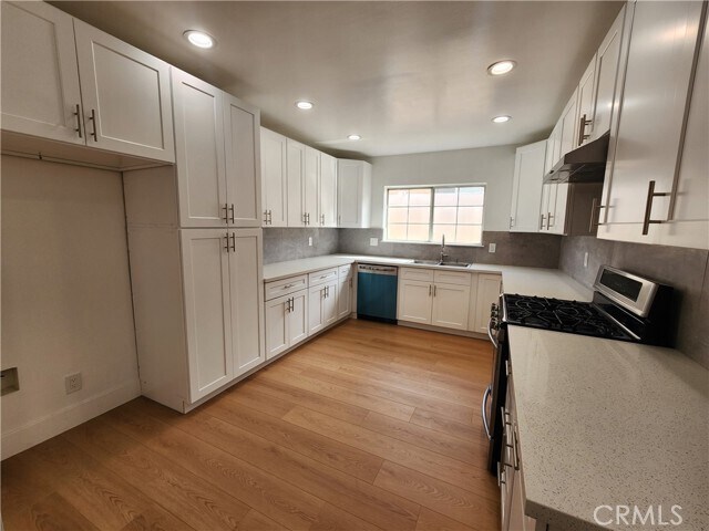 Building Photo - 14329 Emelita St