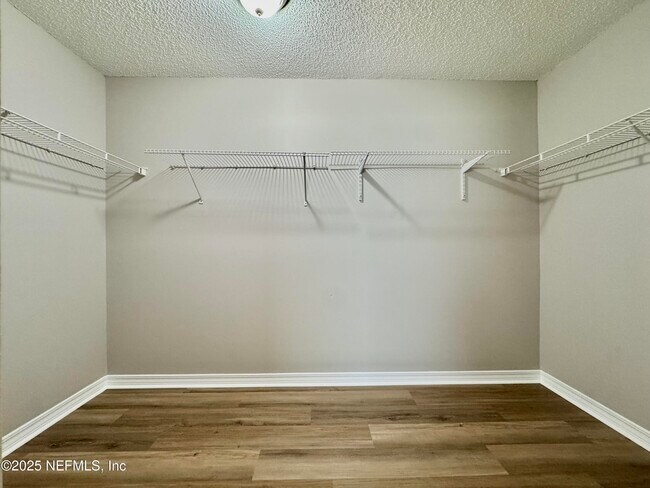 Building Photo - 744 Palm Hammock Cir