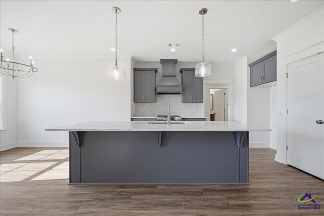 Building Photo - 307 Willowbrook Ln