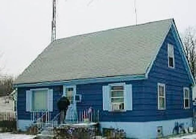 Primary Photo - 526 Tompkins St