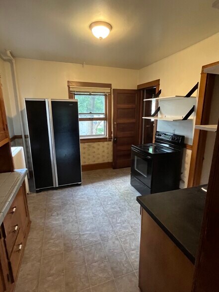 Building Photo - 1212 Vilas Ave