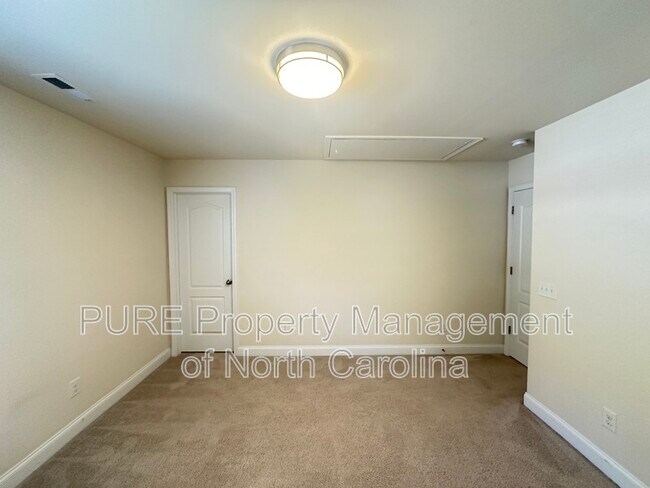 Building Photo - 5302 Tilley Manor Dr