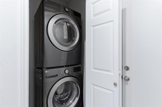 Building Photo - 2410 Catherine St