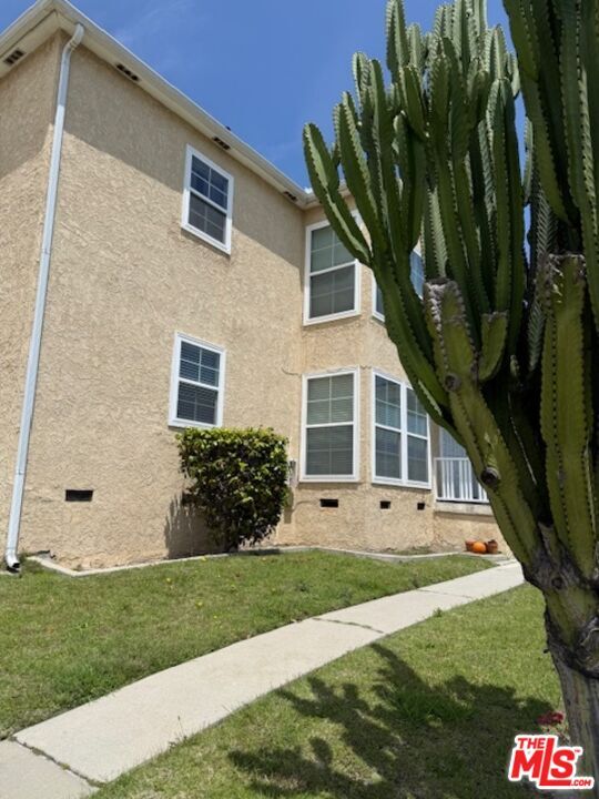 Building Photo - 6116 Overhill Dr