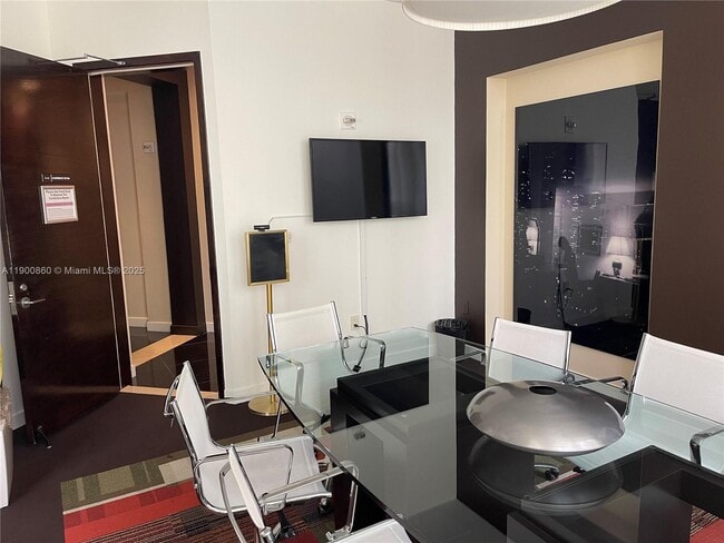 Building Photo - 550 Okeechobee Blvd