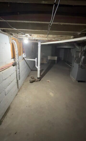 Building Photo - 96-98 Durnan St